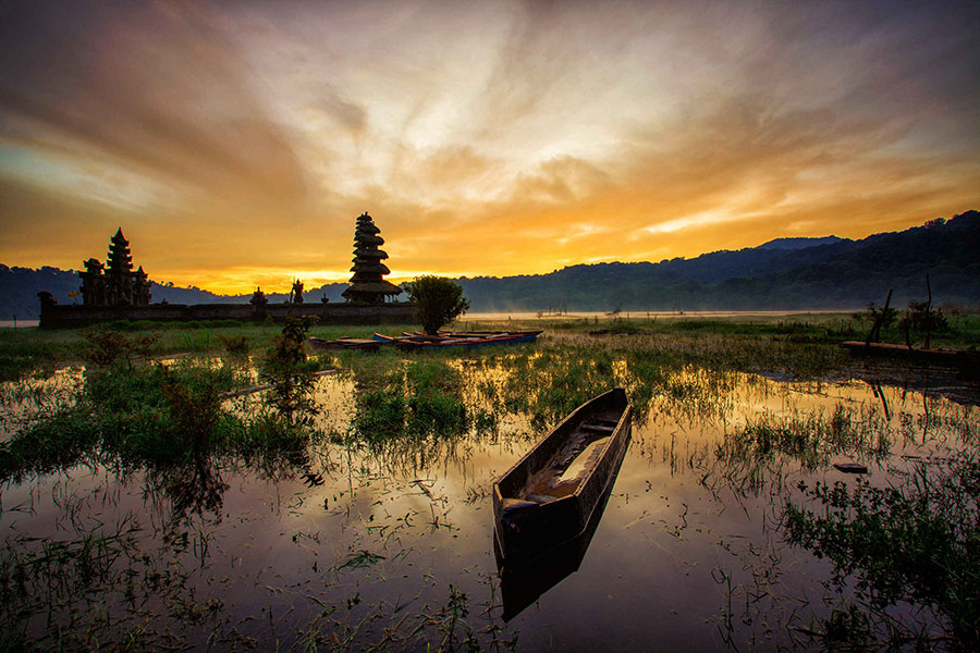 Tamblingan Lake